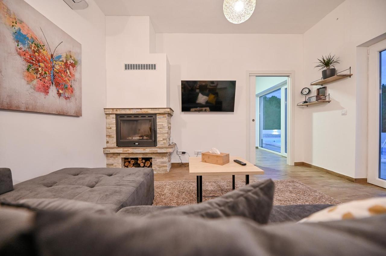 Villa Burra Hreljin Екстериор снимка