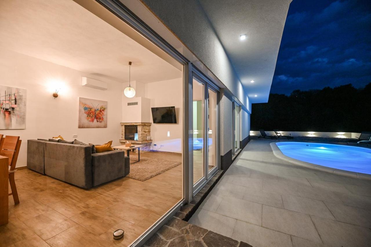 Villa Burra Hreljin Екстериор снимка