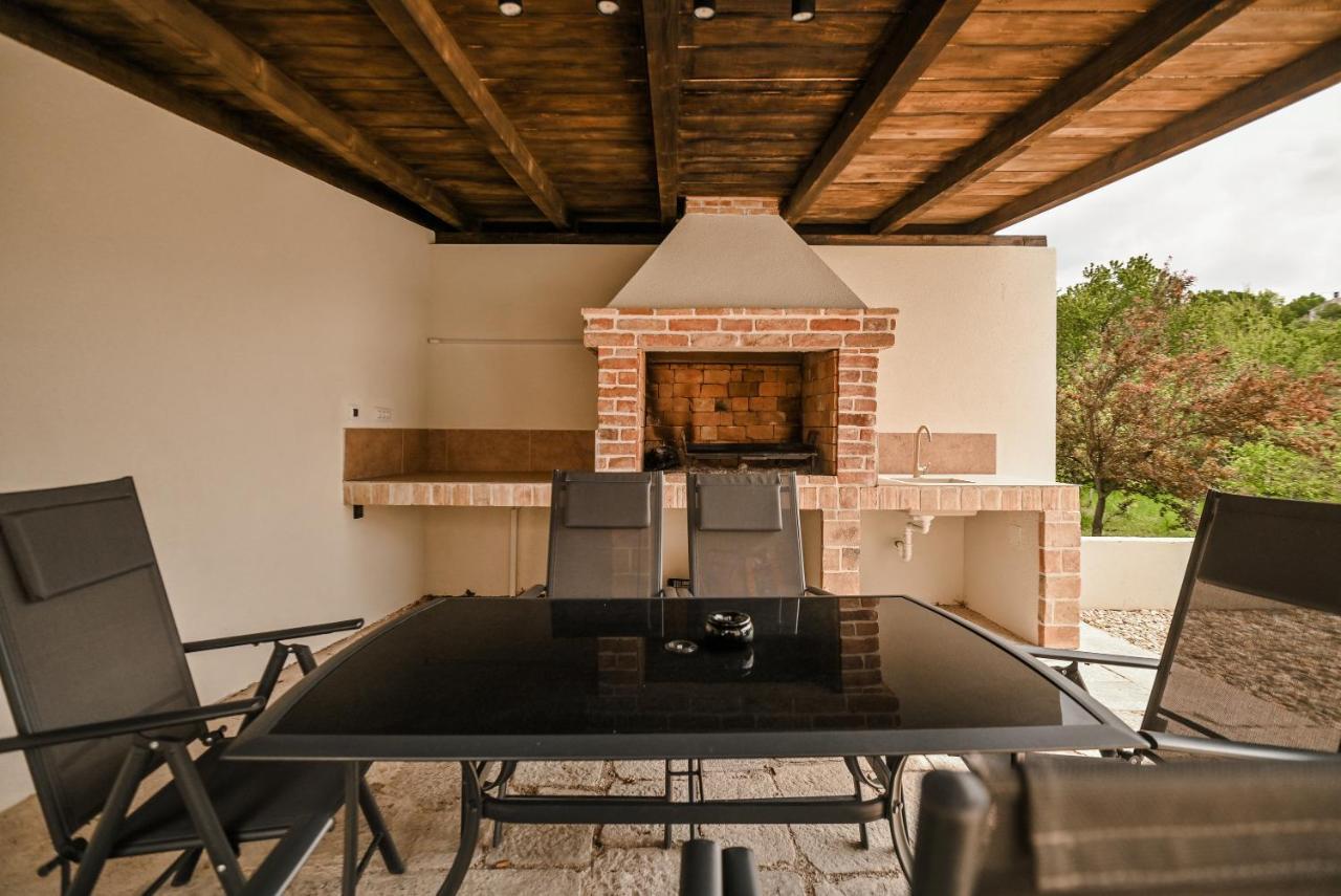 Villa Burra Hreljin Екстериор снимка